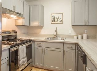 Miramonte Lodge, Portland, OR 97222