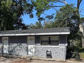 10022 N Lantana Ave, Tampa, FL