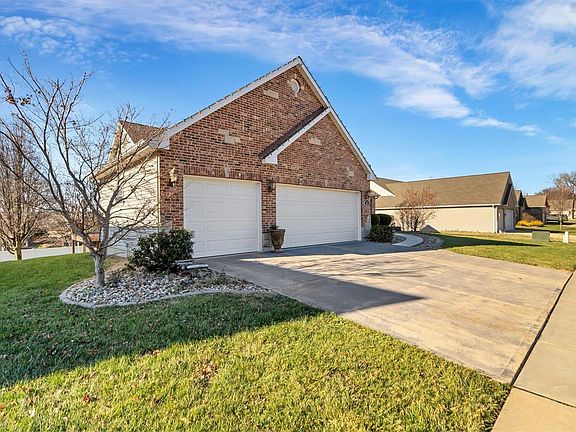 2nd image of 5371 Yaeger Circle Dr