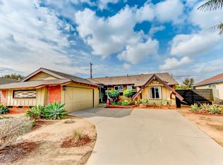 2807 Loreto Ave, Costa Mesa, CA 92626
