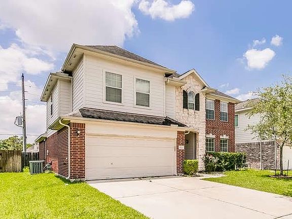 2nd image of 2722 Argos Dr