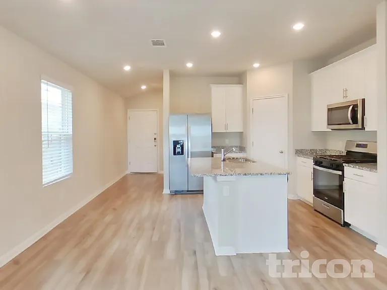3505 Gooseneck Ln — Photo 4