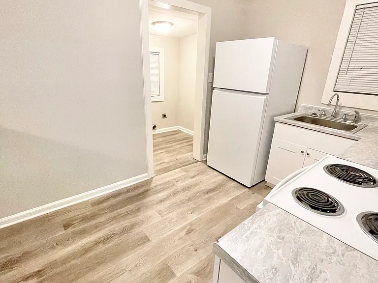 807 S 9th St — Photo 5