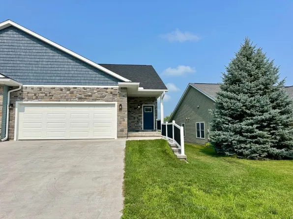 963 5th St, Kalona, IA 52247