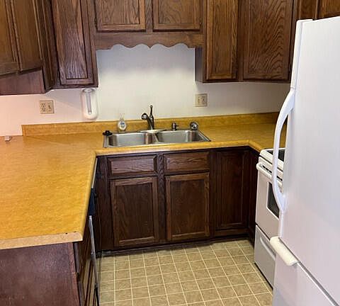 4th image of 206 S Russell Ave #208