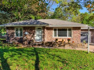 2749 Arnold Rd, Des Moines, IA 50310