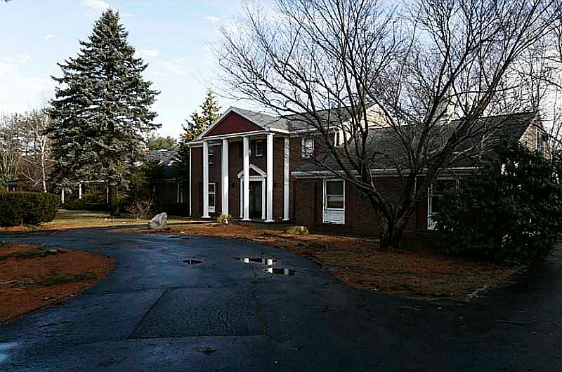 400 Pippin Orchard Rd, Cranston, RI 02921 Zillow