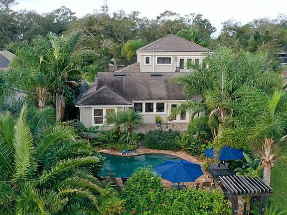 5th image of 4831 Marsh Hammock Dr E