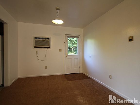 3rd image of 20 Mae Dr