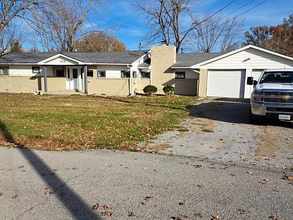2nd image of 505 Dogwood Ln