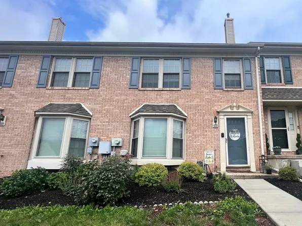 630 Oaktree Ct, Pottstown, PA 19464