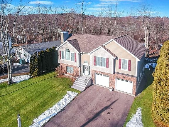 3rd image of 129 Sunset Dr