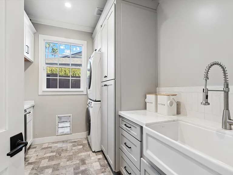 4301 E Calle Feliz — Photo 23