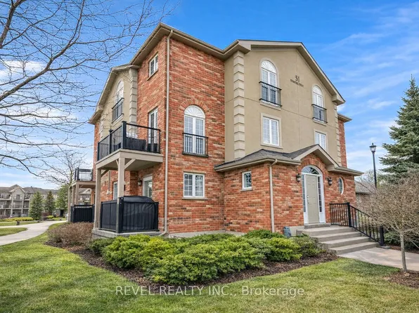 51 Ferndale Dr S #5, Barrie, ON L4N 5W9