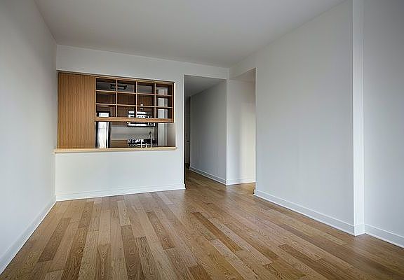 4th image of 450 W 17th St APT 937