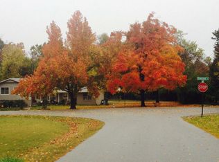 1590 E Overcrest St, Fayetteville, AR 72703