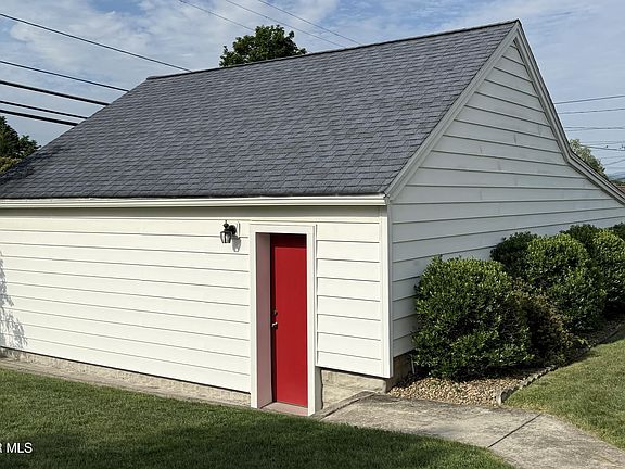 5th image of 1410 Spruce St