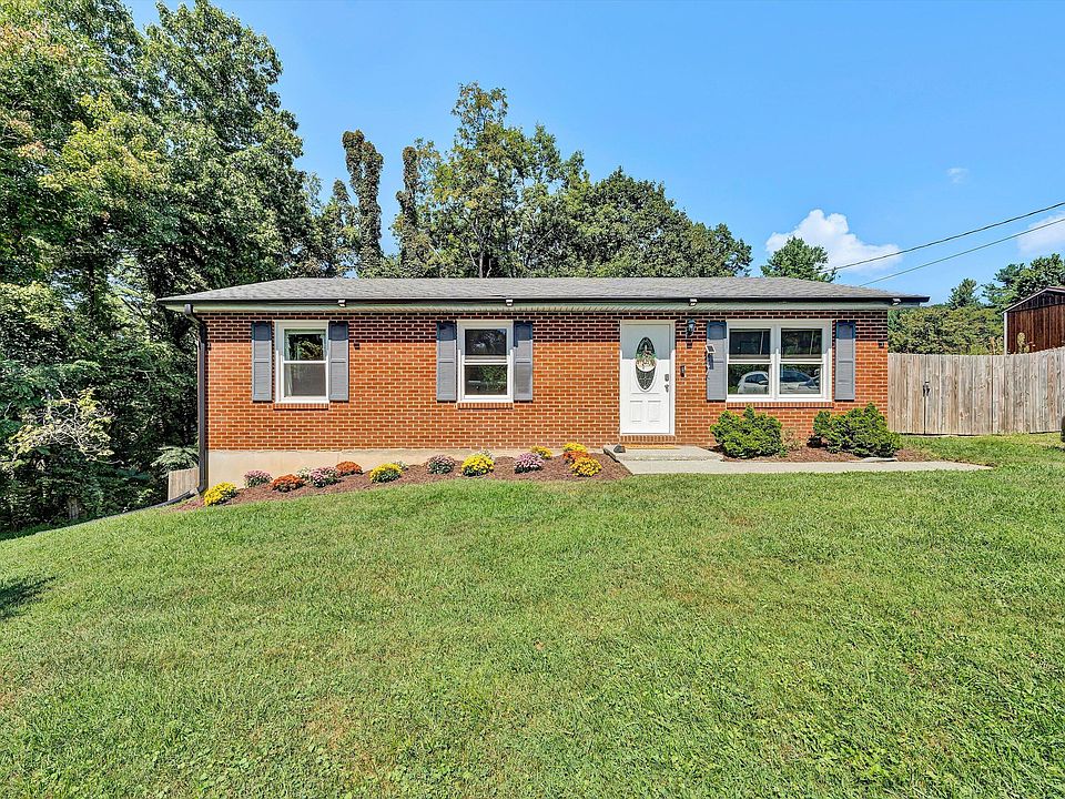 1st image of 10380 Ivy Ridge Rd