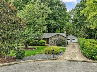 7 Amberhill Ct, Greensboro, NC 27455