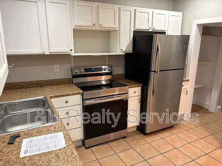 2923 N Delaware St — Photo 9