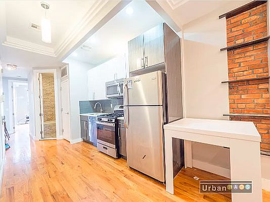 5th image of 235 Wyckoff Ave #2L