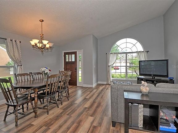 5th image of 1046 Corkwood Dr