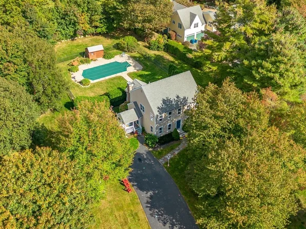 20 Country Farm Rd, Rockland, MA 02333