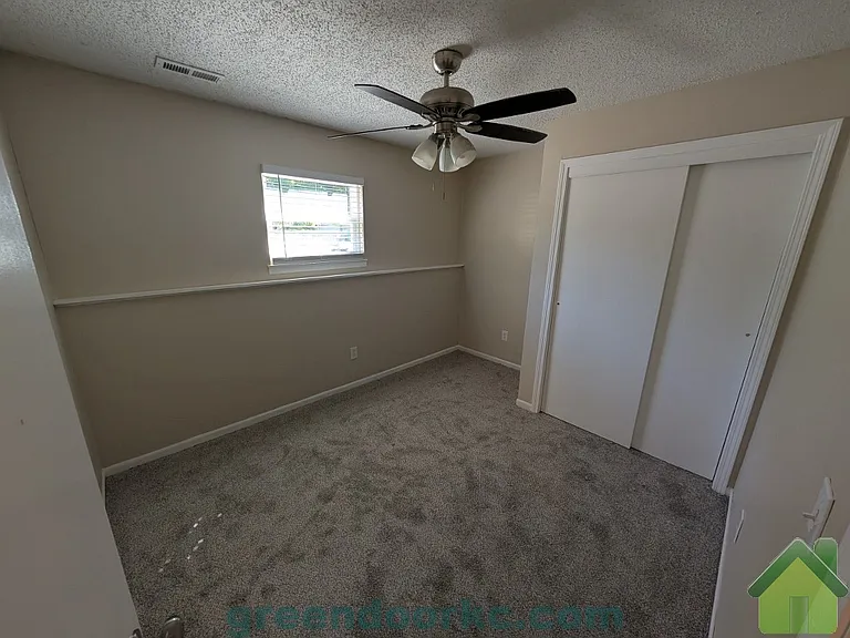 12221 S Sycamore St — Photo 9