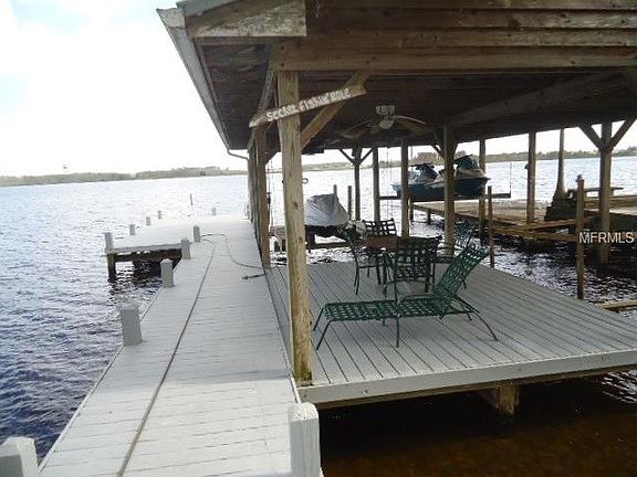 3rd image of 823 Lake Agnes Dr