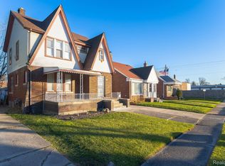 8840 Pinehurst St, Detroit, MI 48204