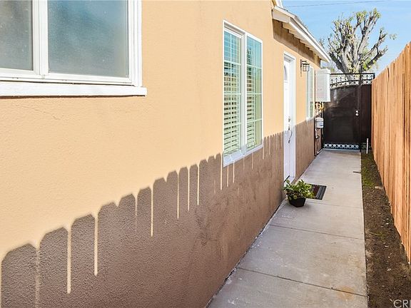 5th image of 8047 Hesperia Ave
