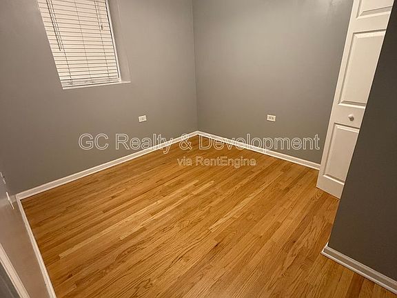 4th image of 3266 W Wrightwood Ave