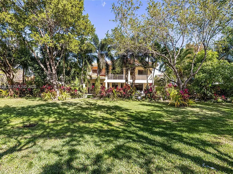 19086 SW 76th Ave — Photo 6