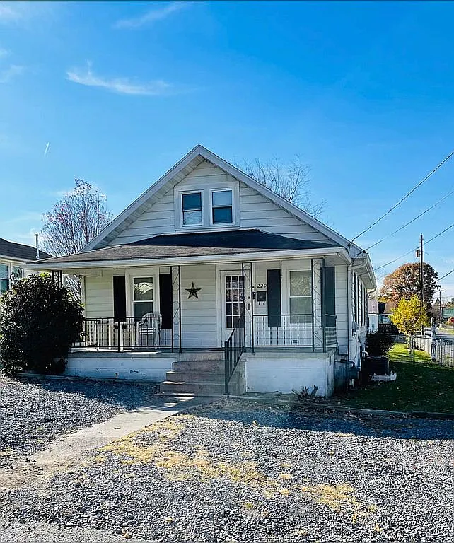 229 Allen Ave photo 1