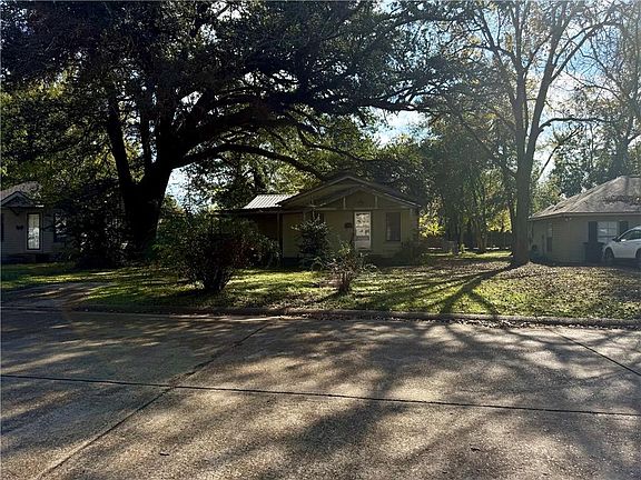 2nd image of 3117 Dawkins St