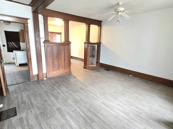 412 Sunnyside Ave, Waterloo, IA 50701