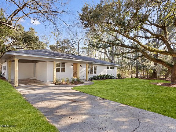 2nd image of 106 Pine Dr