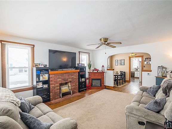 4th image of 298 N Ludlow St