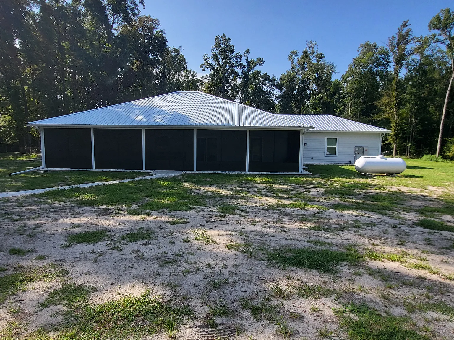 3 bed, 1344 sqft, $3,000 — Photo 2