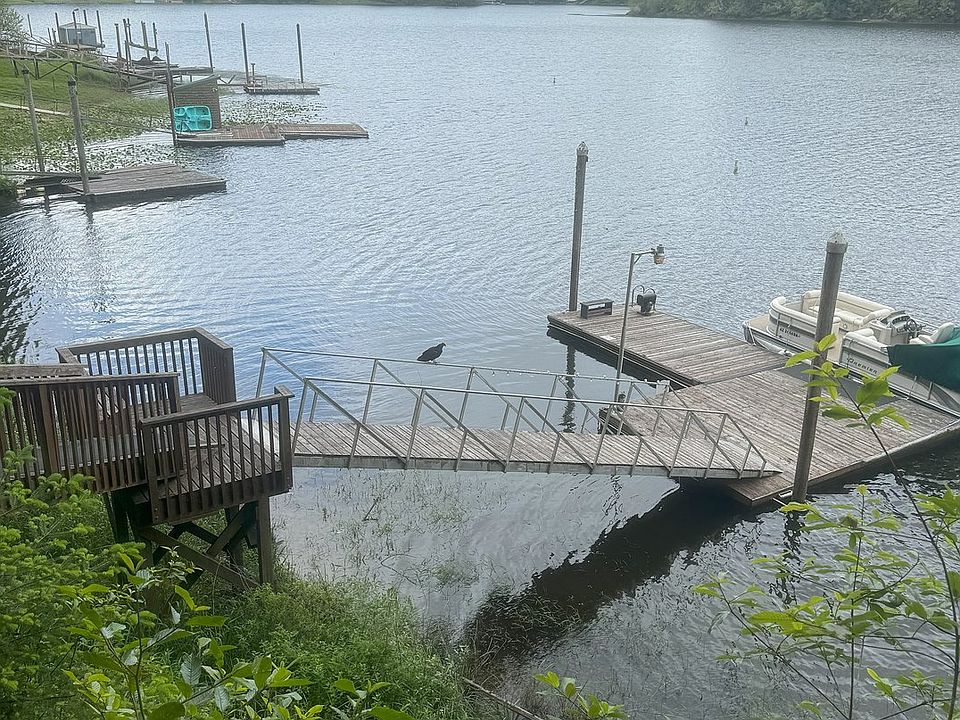 2nd image of 1302 N Tenmile Lk