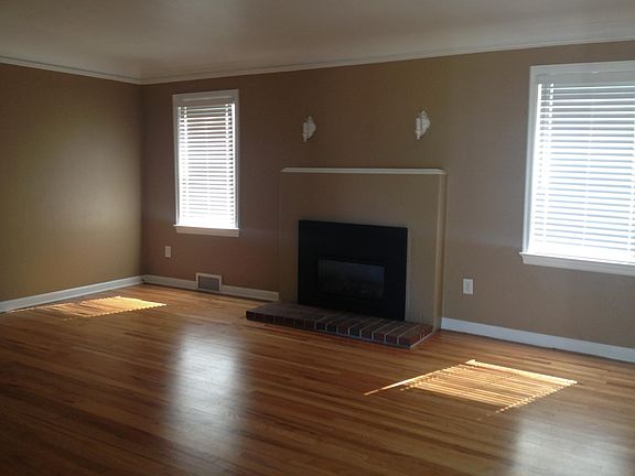 2nd image of 4045 Fawcett Ave