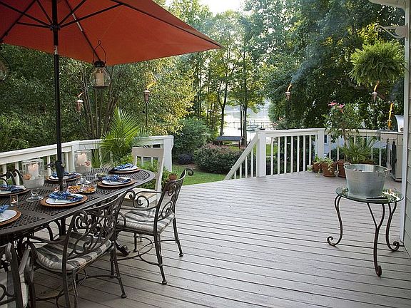 Deck / Lake View