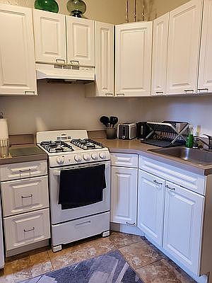 5th image of 344 E 78th St APT 4B