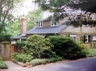 305 Highland Ln, Bryn Mawr, PA 19010