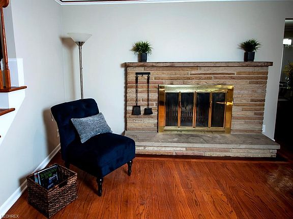 4th image of 22175 Rye Rd