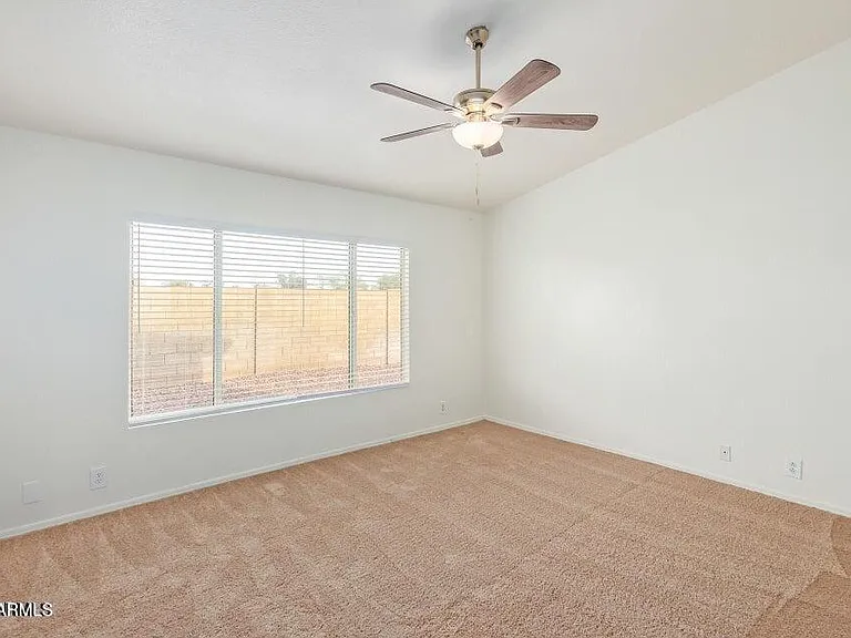 6585 N 77th Dr — Photo 17