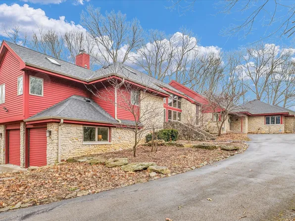 2409 N High Cross Rd, Urbana, IL 61802