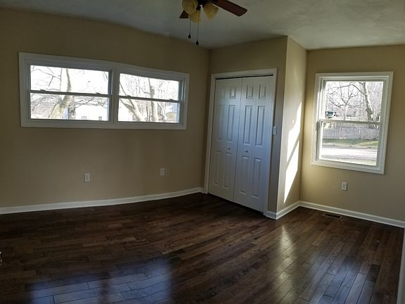 2nd image of 1008 Chestnut Hill Dr