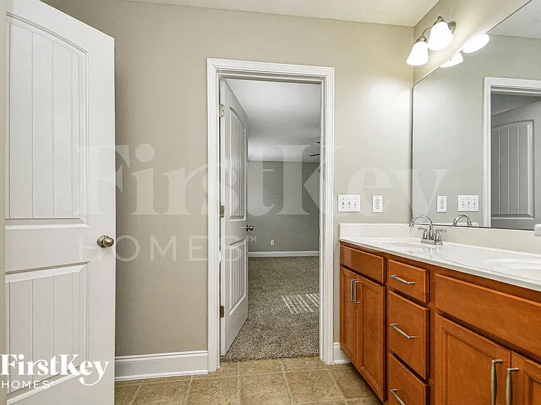 1004 Magnolia Farm Way — Photo 9
