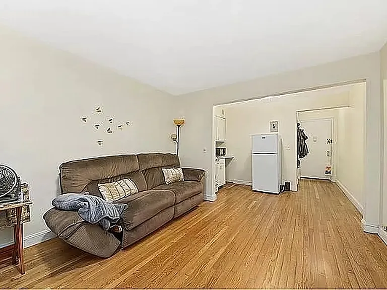 242 E 87th St #2H — Photo 4